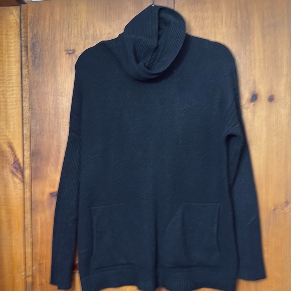 Cyrus black oversized medium turtleneck sweater